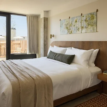 Drift Hotel