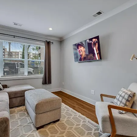 Holiday home Melrose Mix - Rooftop Deck - 5 Mins To Broadway *
