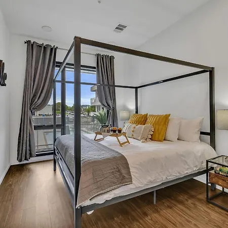 Holiday home - 920 South St Unit 210 *