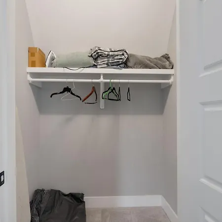 Holiday home 7 Minutes From Broadway, Entire Nashville