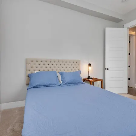 7 Minutes From Broadway, Entire * Nashville