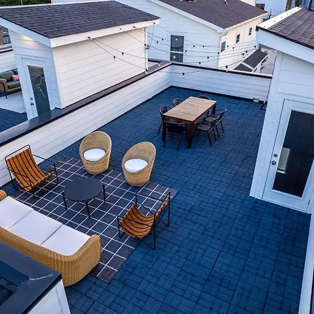Holiday home - 5621 Lenox Ave Unit 1-5 - Combo *