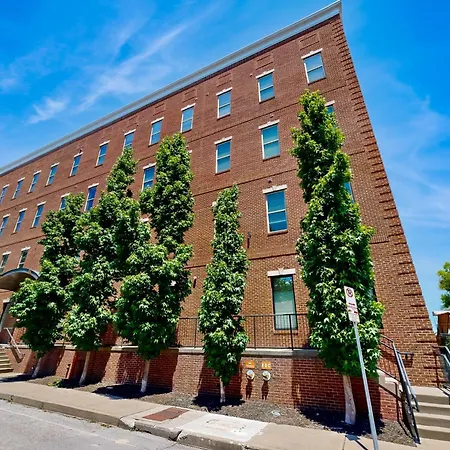 Lofts At 30th - Urban Row