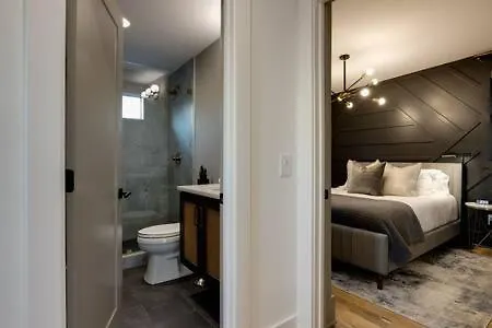 Holiday home Modern Luxury Hot Tub Mini Golf Elevator Views Nashville