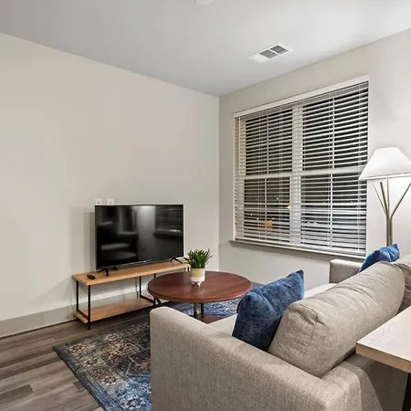 Luxury Apt, Min To Dt, Gym, Pool * Nashville