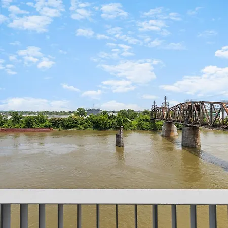 River View High-end With Private Patio And Free Parking *