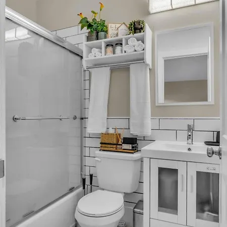 Holiday home - 1011 N 2nd St Unit B