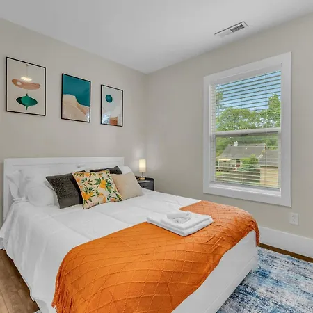 Holiday home - 1011 N 2nd St Unit B *