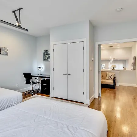 Holiday home Modern - Mins To Broadway *