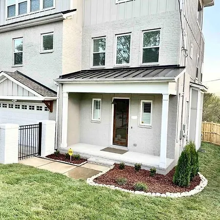 New Luxury Big House Near Gulch 4 King 4 Queen 2 Twin * Nashville