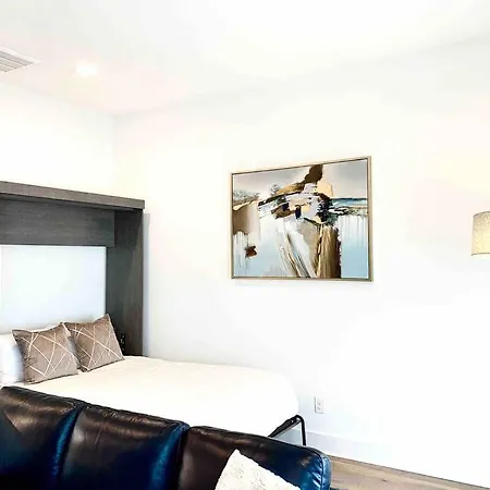 Luxurious Morden Loft Huge Rooftop & Skyline Views * Nashville