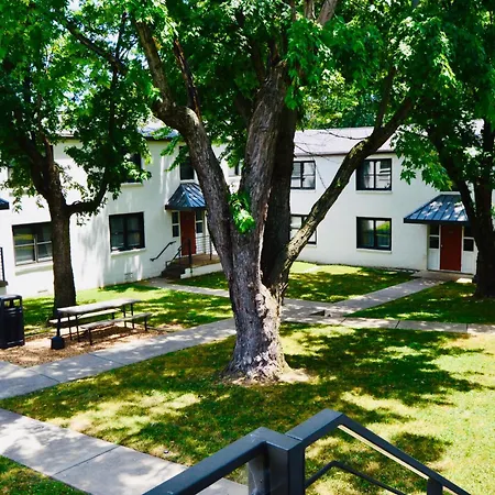Beautiful Condo,minutes From Broadway Sleep 6! Apartment *