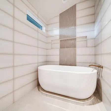 Sojourners Haven - 2 Mi To Downtown & Broadway Holiday home