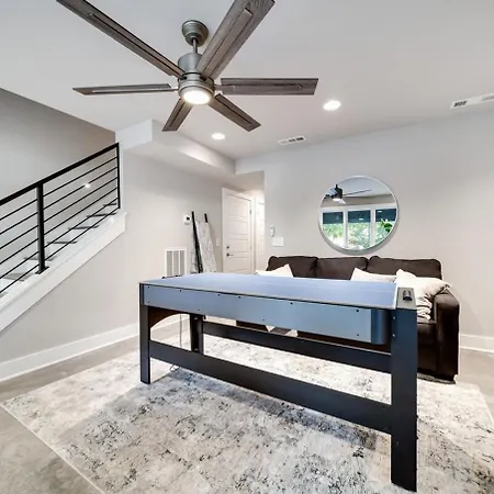 Sojourners Haven - 2 Mi To Downtown & Broadway Holiday home