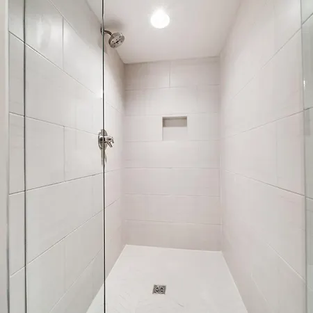 Sojourners Haven - 2 Mi To Downtown & Broadway Holiday home Nashville