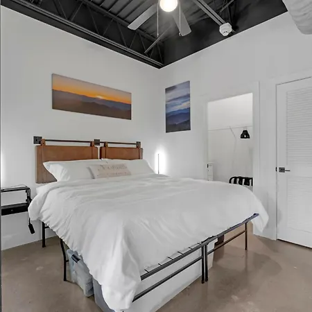 New Sleeps 4 - 7 Mins To Dwtn