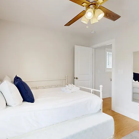 Watkins Park Getaway B Holiday home