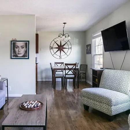 3 Bedroom Only 3 Miles From Downtown * Nashville