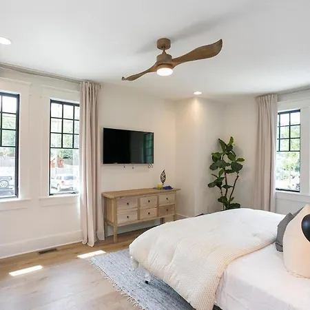 Upscale Walk To Hillsboro Village Or Belmont