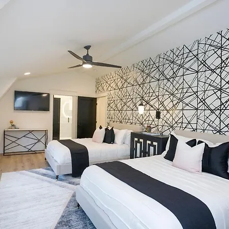 Holiday home Elegant Space Walk To Belmont & Hillsboro Village