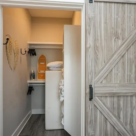 Downtown Luxury At The Southern Belle Holiday home