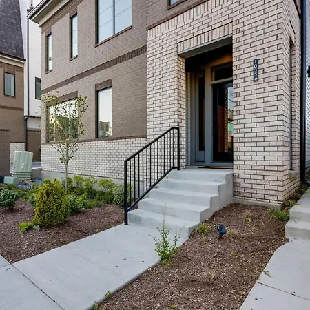 Holiday home 1 Mile To Downtown 4br 4ba W Rooftop Deck Nashville