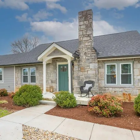 Beautiful In Donelson Close To Opryland Holiday home Nashville