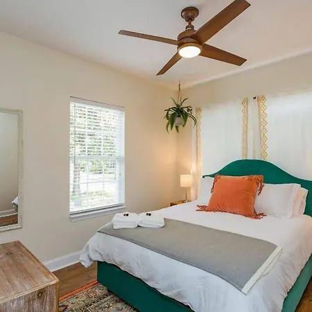 Perfect In Prime Walkable Location Holiday home *