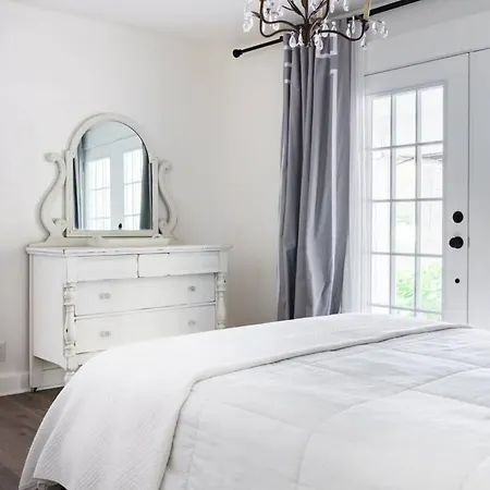 Enchanting Retreat 15 Minutes To Holiday home Nashville