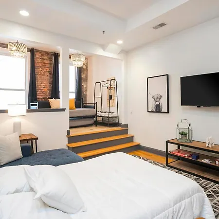 Loft Literally On Broadway Live Music & Bars *