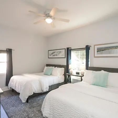 Spacious Only 2 Miles From Downtown * Nashville