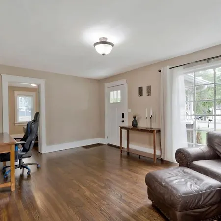 Spacious 3 Bedroom 3 Miles To Dt *