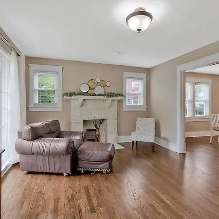Spacious 3 Bedroom 3 Miles To Dt