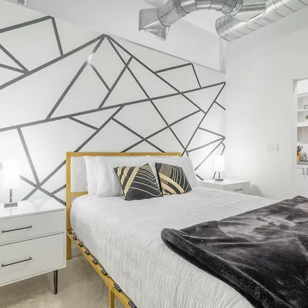 Apartment New In Nashville, Pool Gym Rooftop & Laundry 5 Min From Broadway *