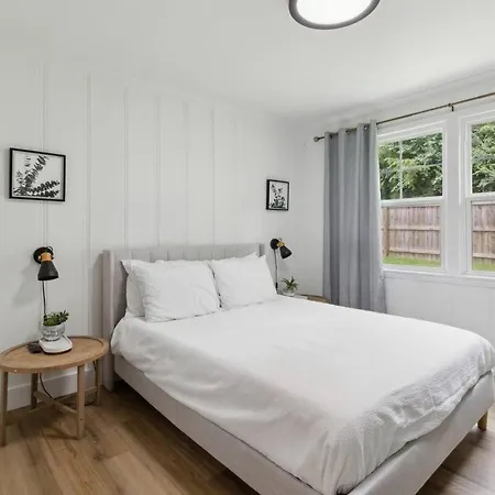 Chic Retreat Near Airport & Downtown Nashville