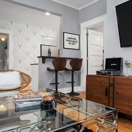 Holiday home Hip East W Hot Tub Mins To Dwntn