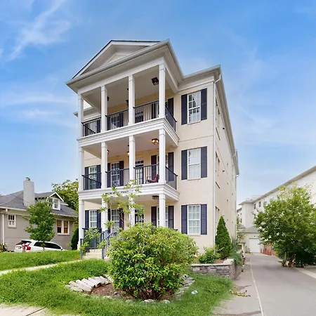 Belle 201 At Vanderbilt / West End * Nashville