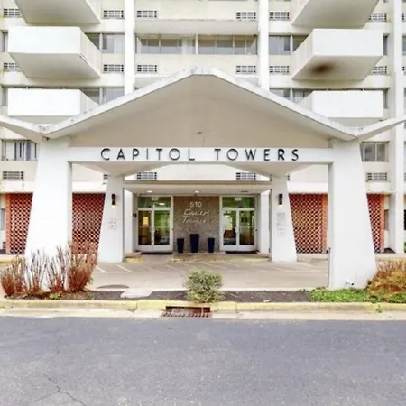 Traveling Nurses And Professionals Parking Included Pet Friendly Downtown Apartment