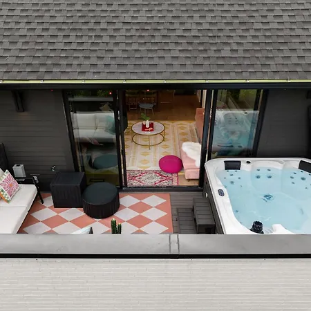 Music Row Hot Tub & Views * Nashville