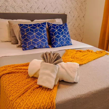 Cozy Condo, Minutes From Broadwy, Sleeps 5 * Nashville