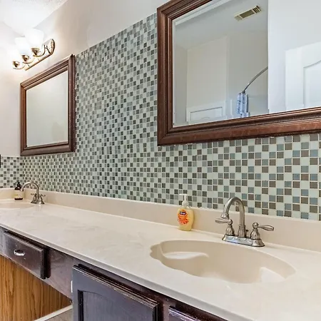 Holiday home Charming 3br Antioch Retreat With Fireplace *