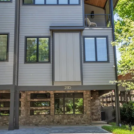 Holiday home Sojourners Haven - 2 Mi To Downtown & Broadway