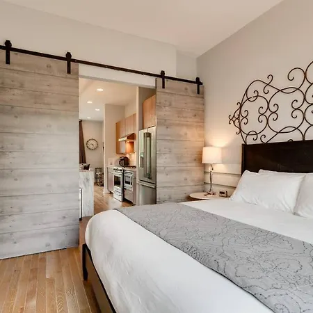 3bd -rooftop Escape- Steps From The Gulch Fun *