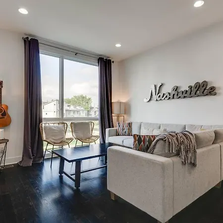 Holiday home Epic Location- Steps From 12th S, Sleep12 Nashville
