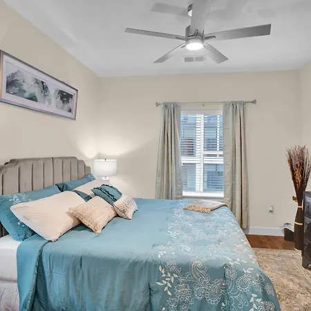 Apartment Chateau De Capri W Pool Gym Free Parking Nashville