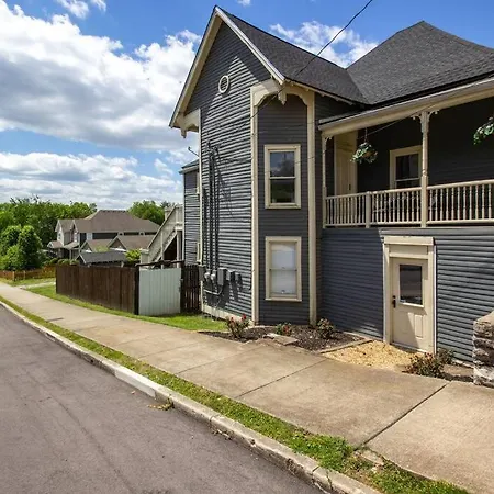 Historic Pet-friendly Near Broadway W Fire Pit * Nashville