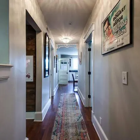 Historic Pet-friendly Near Broadway W Fire Pit