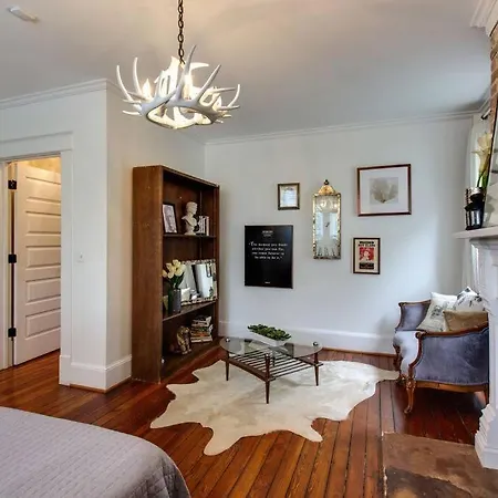 Historic Pet-friendly Near Broadway W Fire Pit * Nashville