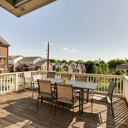 Holiday home Historic Pet-friendly Near Broadway W Fire Pit