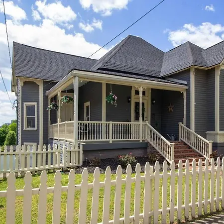 Historic Pet-friendly Near Broadway W Fire Pit Nashville